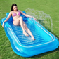 💦Aufblasbare Pool-Sonnenliege – mit automatischer Sprühkühlung. Abnehmbares Kissen, Getränkehalter und Sicherheitsgriffe. Geeignet für 2 Erwachsene (bis 159 kg). Ideal für Garten oder Strand! 🏖️🌞