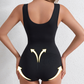 Doppelreihiger, formgebender Damen-Bodysuit