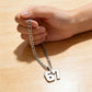 Halskette mit Zahl 67 Anhänger – Statement-Schmuck für jede Fashionista