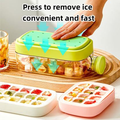 Wasserkocher mit Press-to-Cold-Eiswürfelform